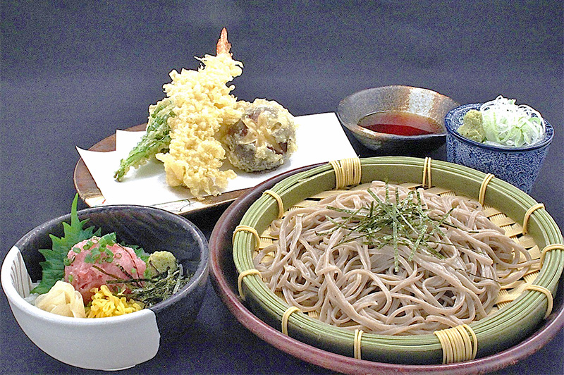 大海老天ざるそば とミニネギトロ丼