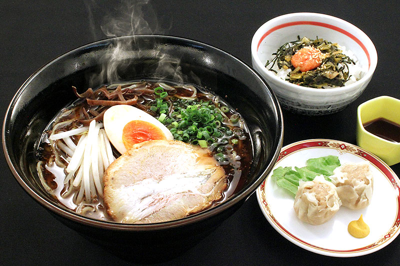 豚骨ラーメン　白